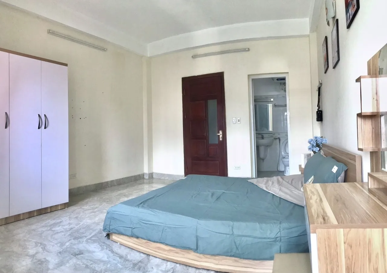 Gallery image 1