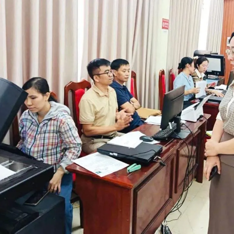Đảng bộ phường Phù Vân tập trung lãnh đạo, chỉ đạo triển khai số hóa, tạo lập hồ sơ đảng viên